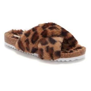 NIB Lucky Brand size 9 Marina Onca Jazz Fur crisscross slipper sandals